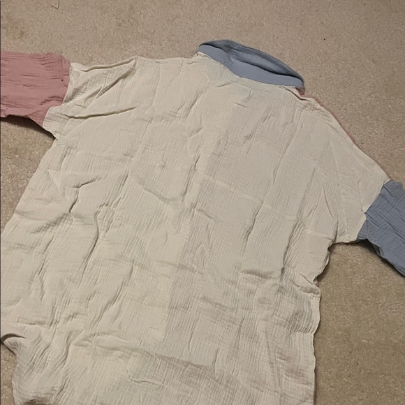 Colorblock Button-Up Shirt - Picture 3 of 3